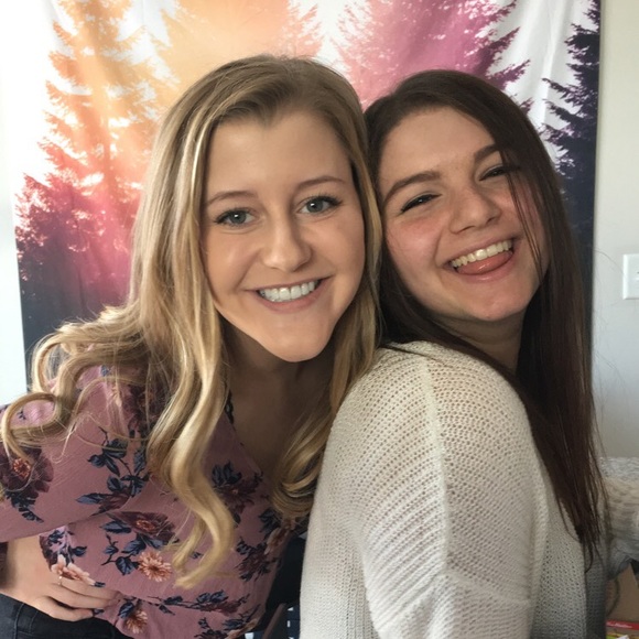 Meet your Posher:) - Picture 2 of 3